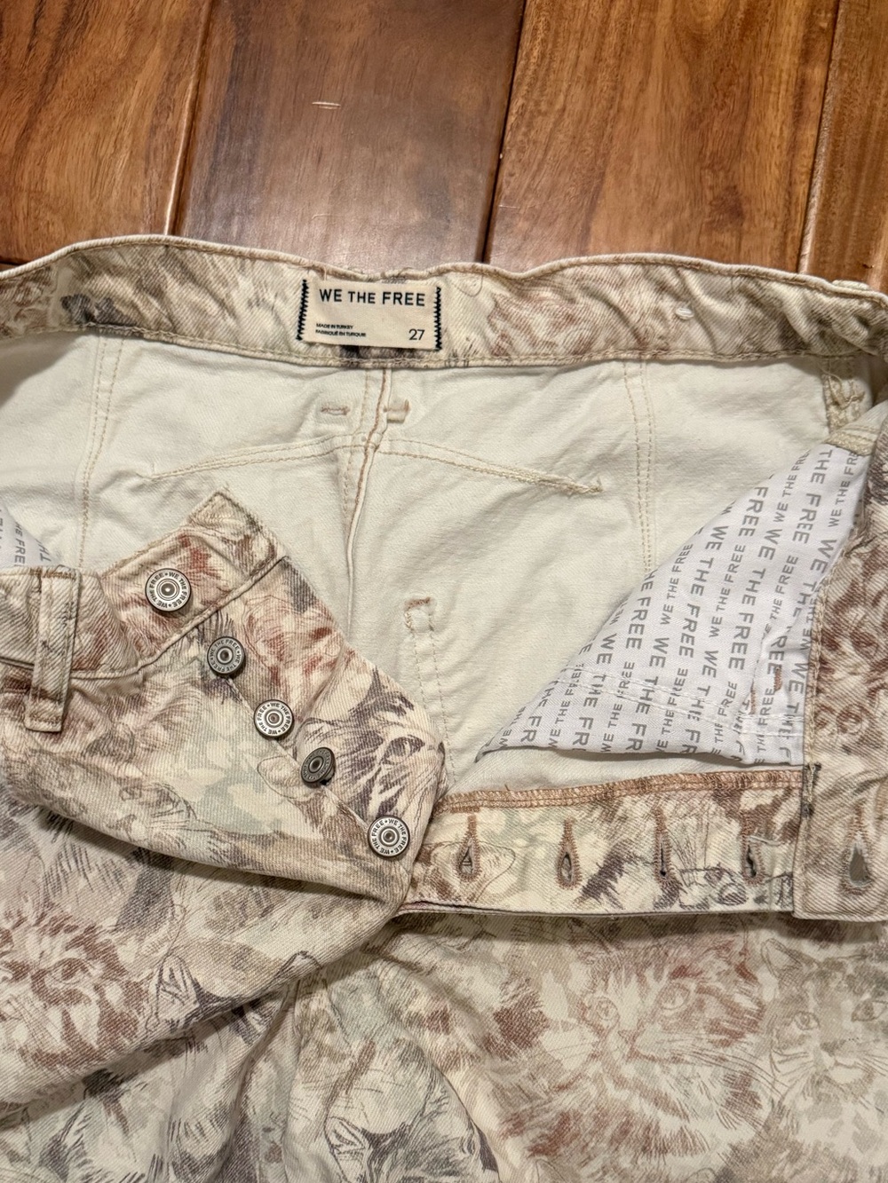 Free People We The Free Good Luck Barrel Jeans Cat Camo Print Cream sz 27 - Picture 7 of 16